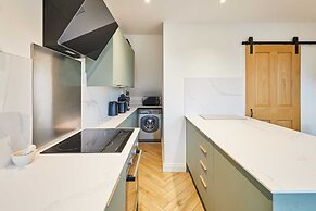 Host Stay Cheviot Street