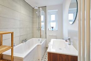 Host Stay Cheviot Street