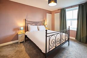 Host Stay Cheviot Street