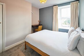 Host Stay Cheviot Street
