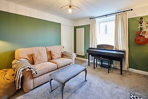 Host Stay Cheviot Street