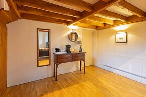 Host Stay The Coach House