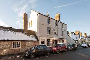 Host Stay The Coach House