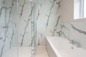 Host Stay High Gables