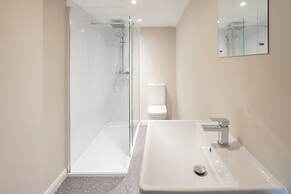 Host Stay High Gables