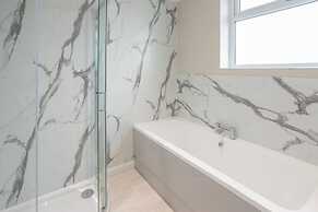 Host Stay High Gables