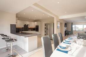 Host Stay High Gables