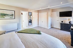 Host & Stay The Raven Hotel Rooms