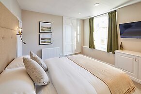 Host & Stay The Raven Hotel Rooms