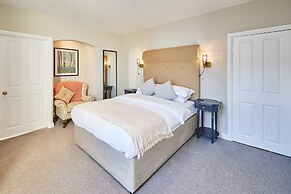 Host & Stay The Raven Hotel Rooms