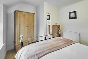 Host Stay Cedar Cottage