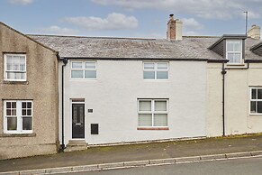 Host Stay Cedar Cottage