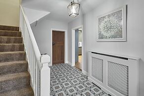 Host Stay Cedar Cottage