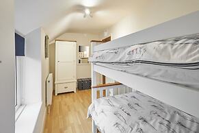 Host Stay Cedar Cottage