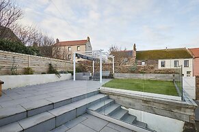 Host Stay Harrow Bothy