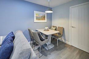 Host Stay Harrow Bothy