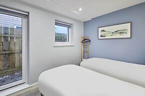 Host Stay Harrow Bothy