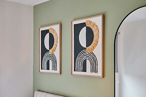 Host Stay Joffre Avenue