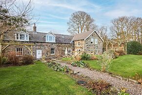 Host Stay Newton Cottage