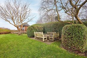 Host Stay Newton Cottage