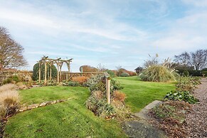 Host Stay Newton Cottage