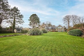 Host Stay Newton Cottage