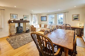 Host Stay Newton Cottage