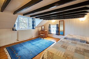 Host Stay Newton Cottage