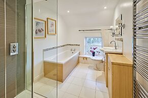 Host Stay Newton Cottage