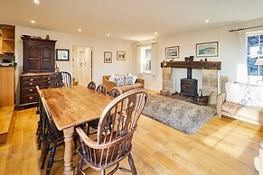 Host Stay Newton Cottage