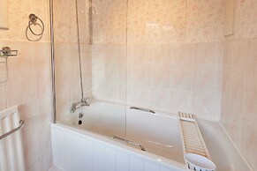 Host Stay Ailsa Cottage