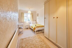 Host Stay Ailsa Cottage