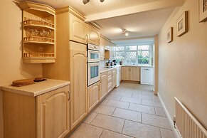 Host Stay Ailsa Cottage