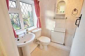 Host Stay Ailsa Cottage