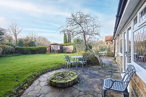 Host Stay Ailsa Cottage