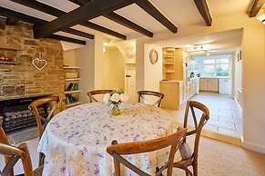 Host Stay Ailsa Cottage