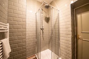 Host Stay Woodroffe Arms Hope Twin Room 2