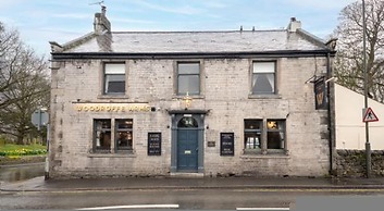 Host Stay Woodroffe Arms Hope Twin Room 2