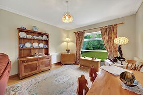 Host Stay Avoca Cottage