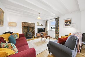 Host Stay Westbury Cottage