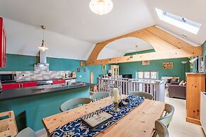 Host Stay Nine Ladies