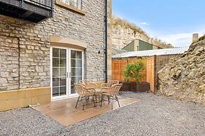 Host Stay Rock Mill 1