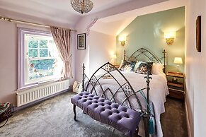 Host Stay Lilac Cottage