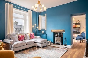 Host Stay Corner Cottage