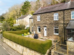 Host Stay Corner Cottage