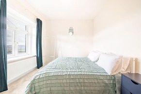 Host Stay Corner Cottage