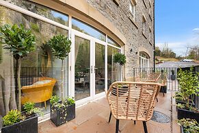 Host Stay Rock Mill 8