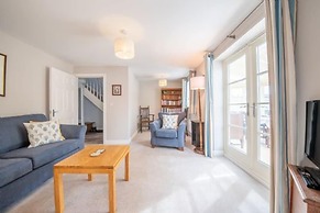 Host Stay Sparrow Cottage