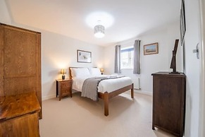 Host Stay Sparrow Cottage