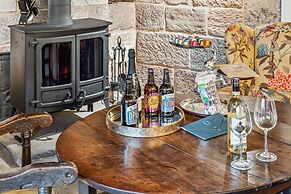 Host Stay Old Hall - Middle Mayfield